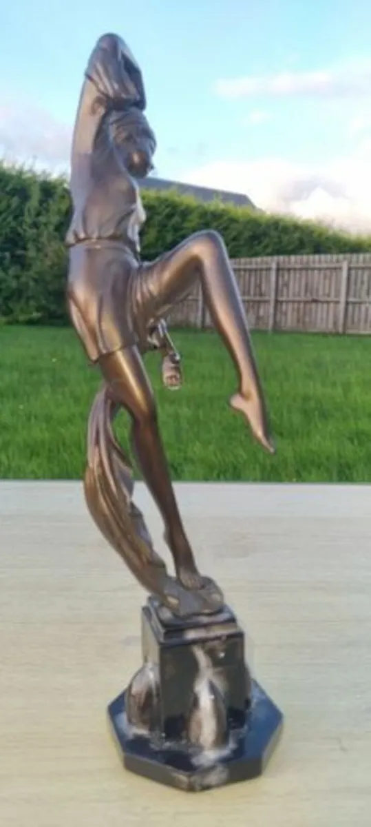 Art Deco style dancer figure - Image 2
