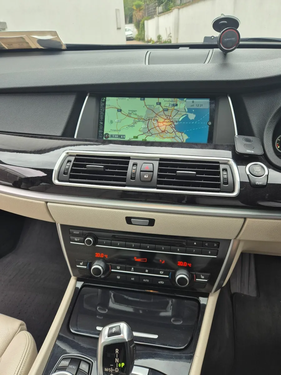 BMW 5-Series M Sport - Image 2