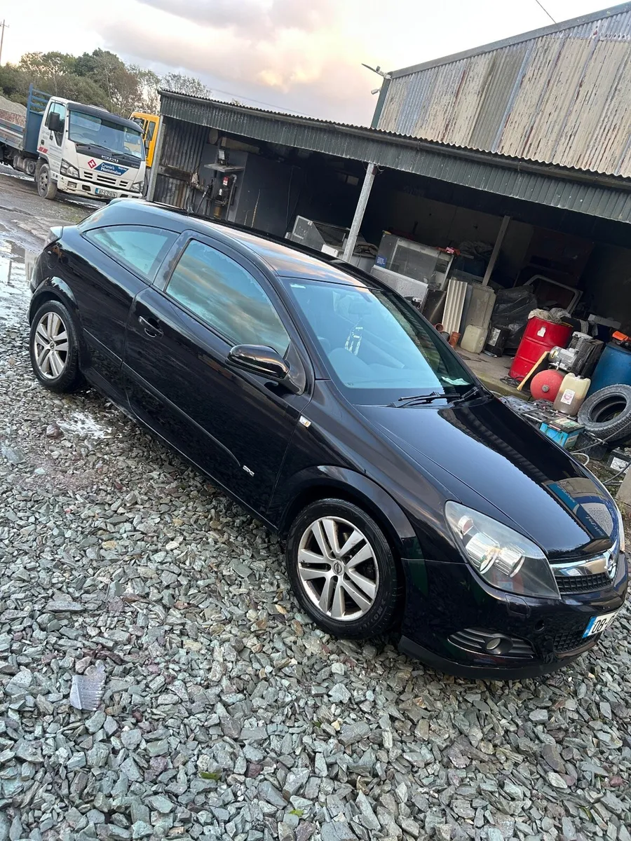 Opel Astra 2008 - Image 1
