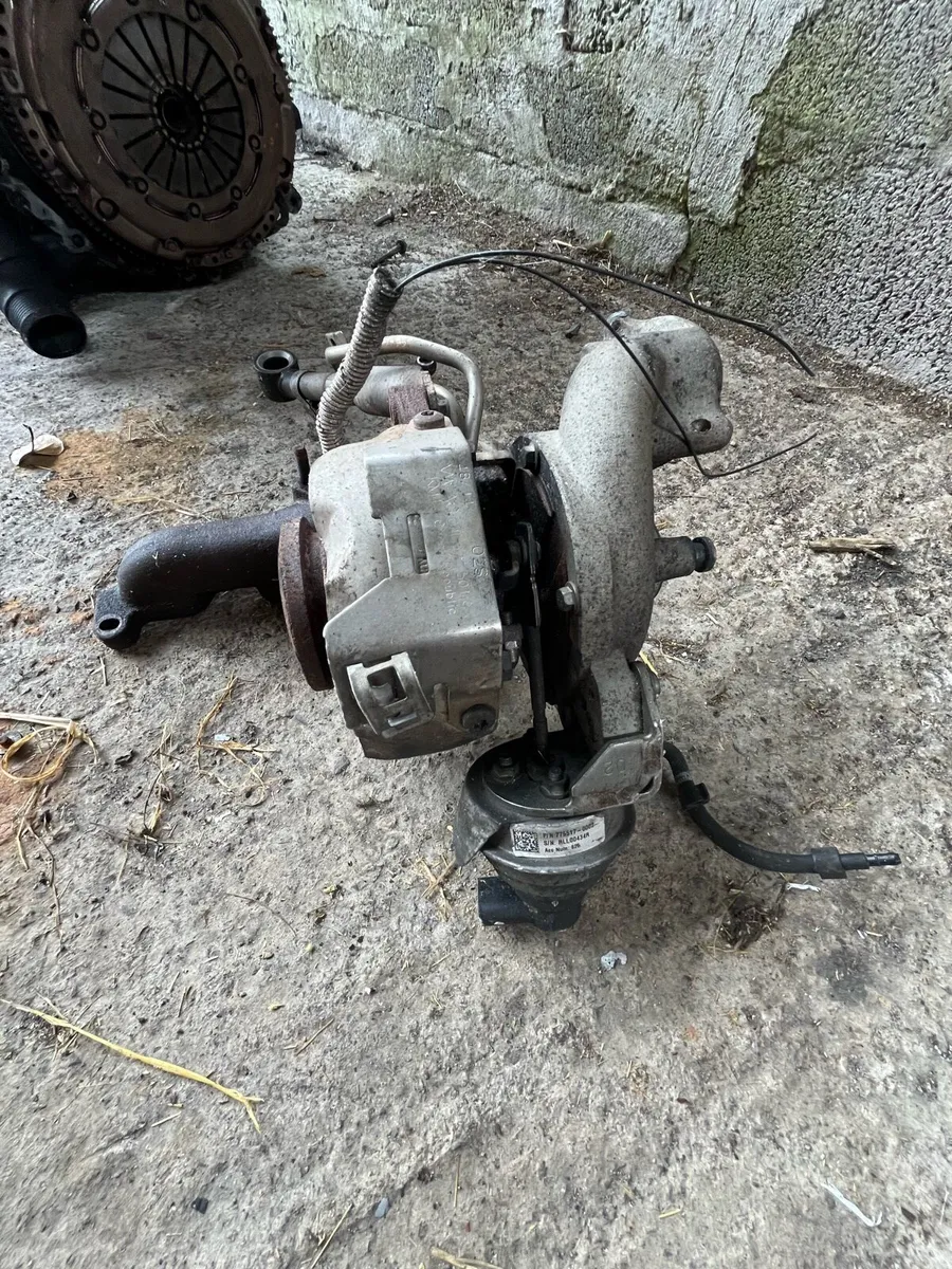 Vw caddy for breaking - Image 3
