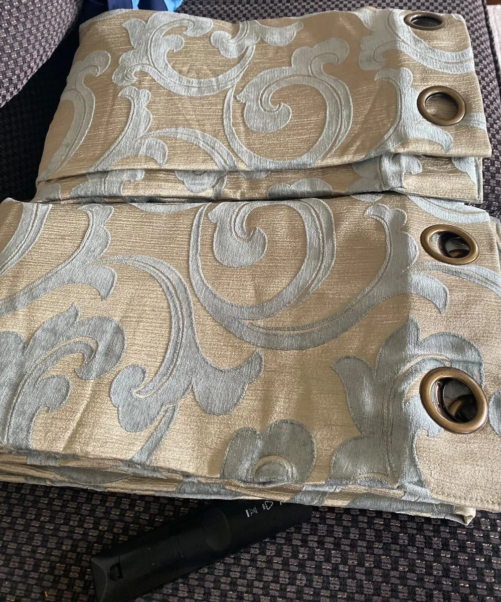 Curtains - Image 1