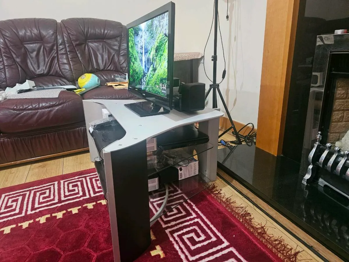 Led Tv HD DV3 T e.motion 25 inch + Corner 3 step T - Image 2