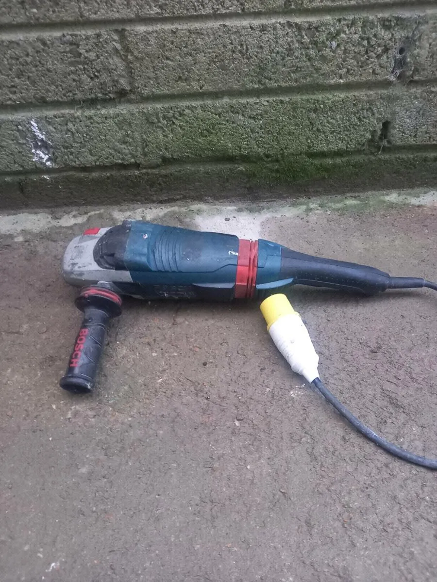 Bosch 9" Grinder - Image 2
