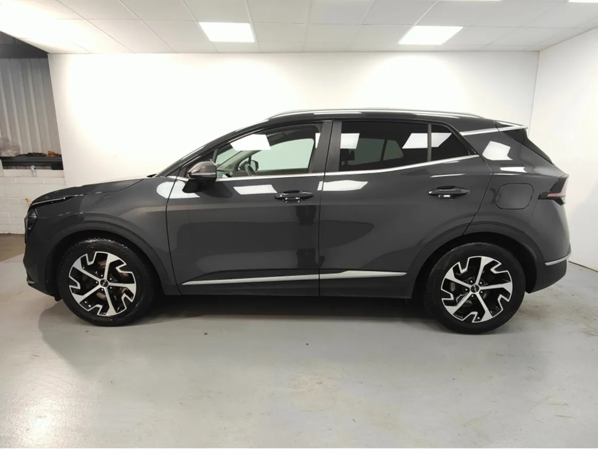 Kia Sportage MANUAL 5DR - Image 3