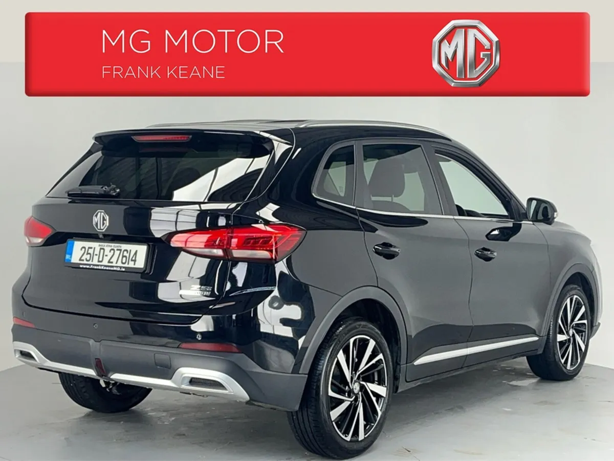 MG ZS EXCLUSIVE HEV**FULL BLACK LEATHER INTERIOR** - Image 4