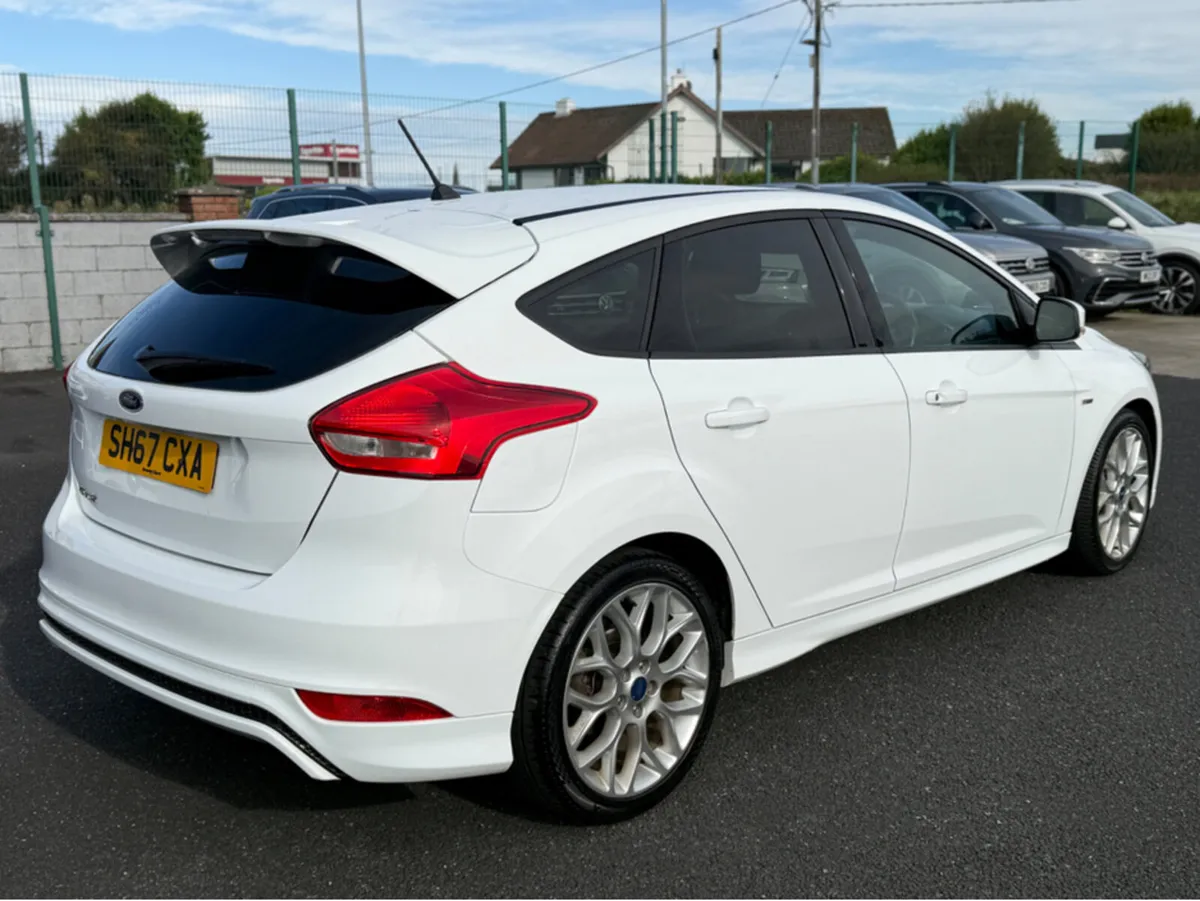 Ford Focus ST-LINE TDCI - Image 3