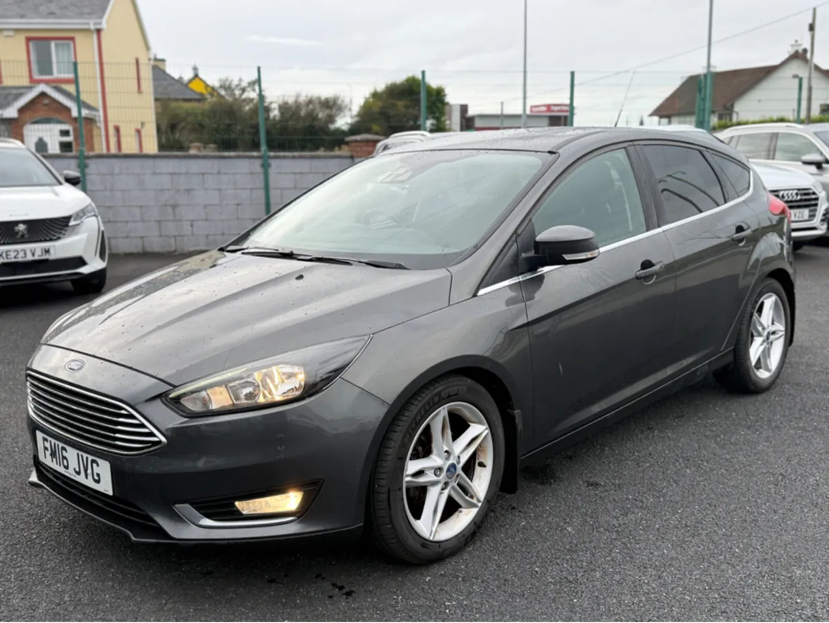 Ford Focus TITANIUM TDCI - Image 2
