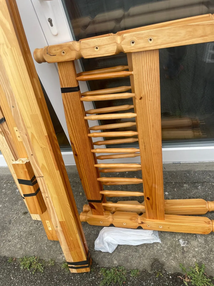 Pine single bed frame - Image 3