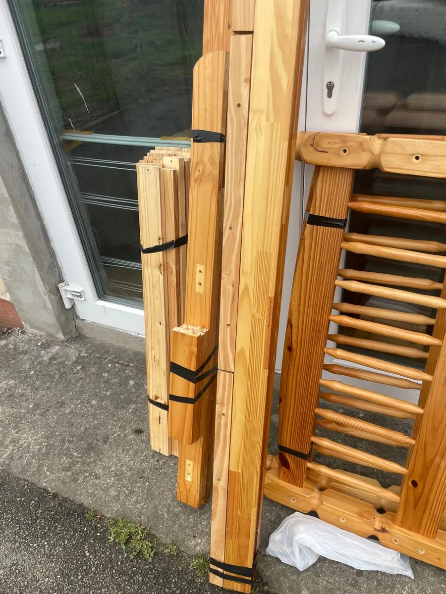 Pine single bed frame - Image 4