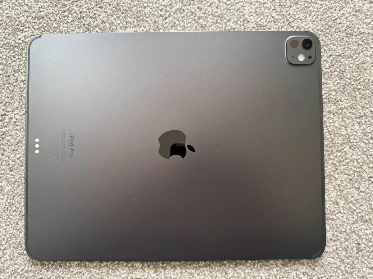 Apple iPad Pro 13 Inch 256GB WiFi Cellular 5G - Image 4