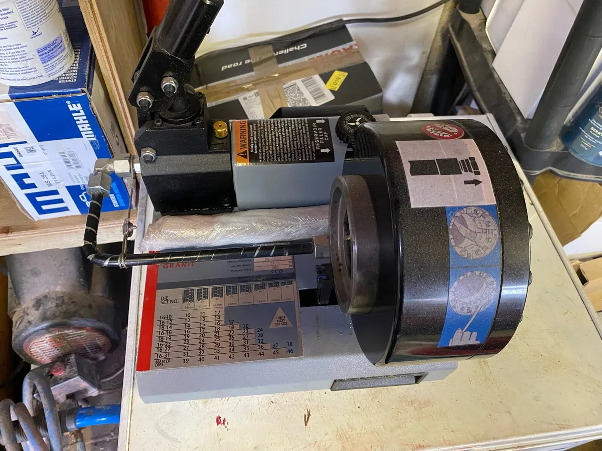 Hydraulic hose crimper - Image 2