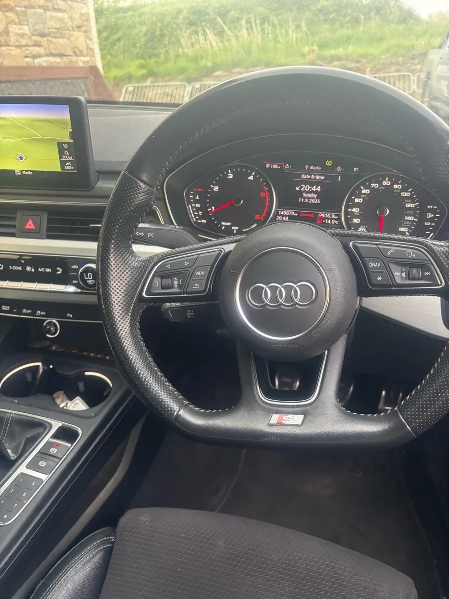 182 Audi A4, 2.0 tdi, Sline, *Black Edition* - Image 4