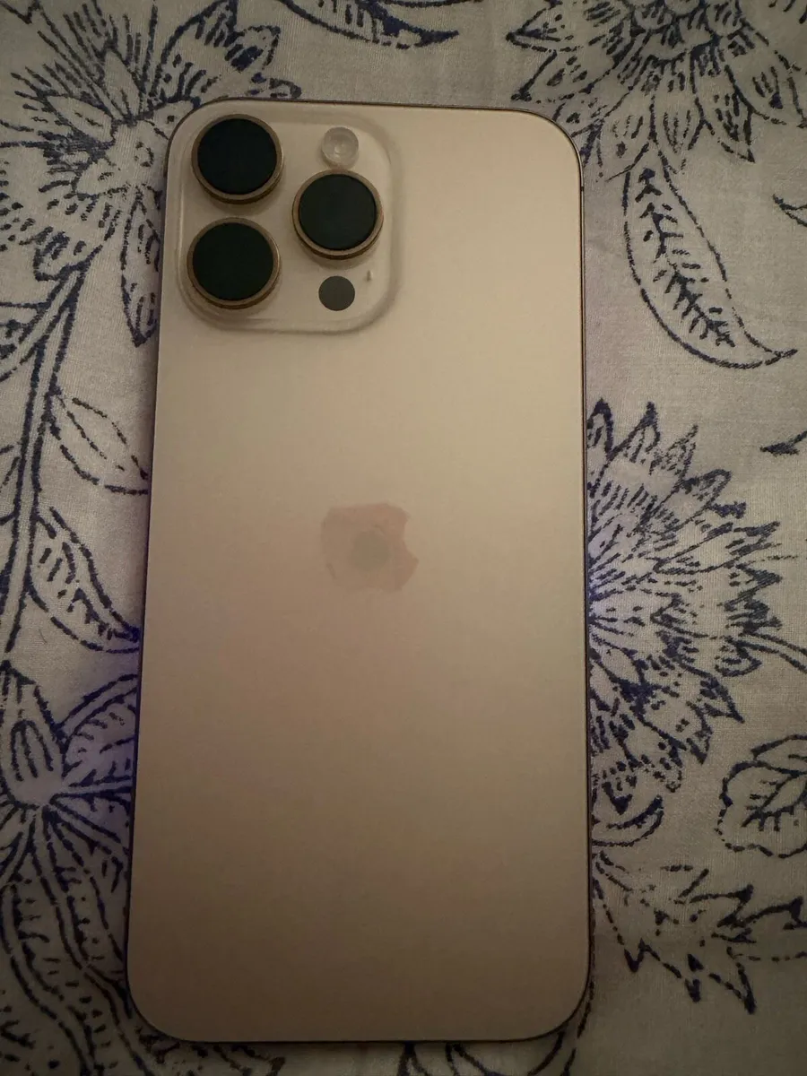 iPhone 16 pro max - Image 1