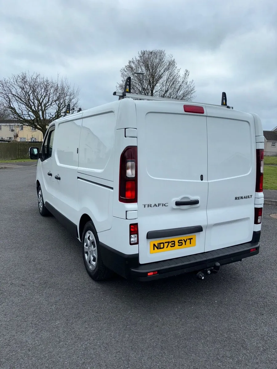 2023 Renault Trafic - Image 4