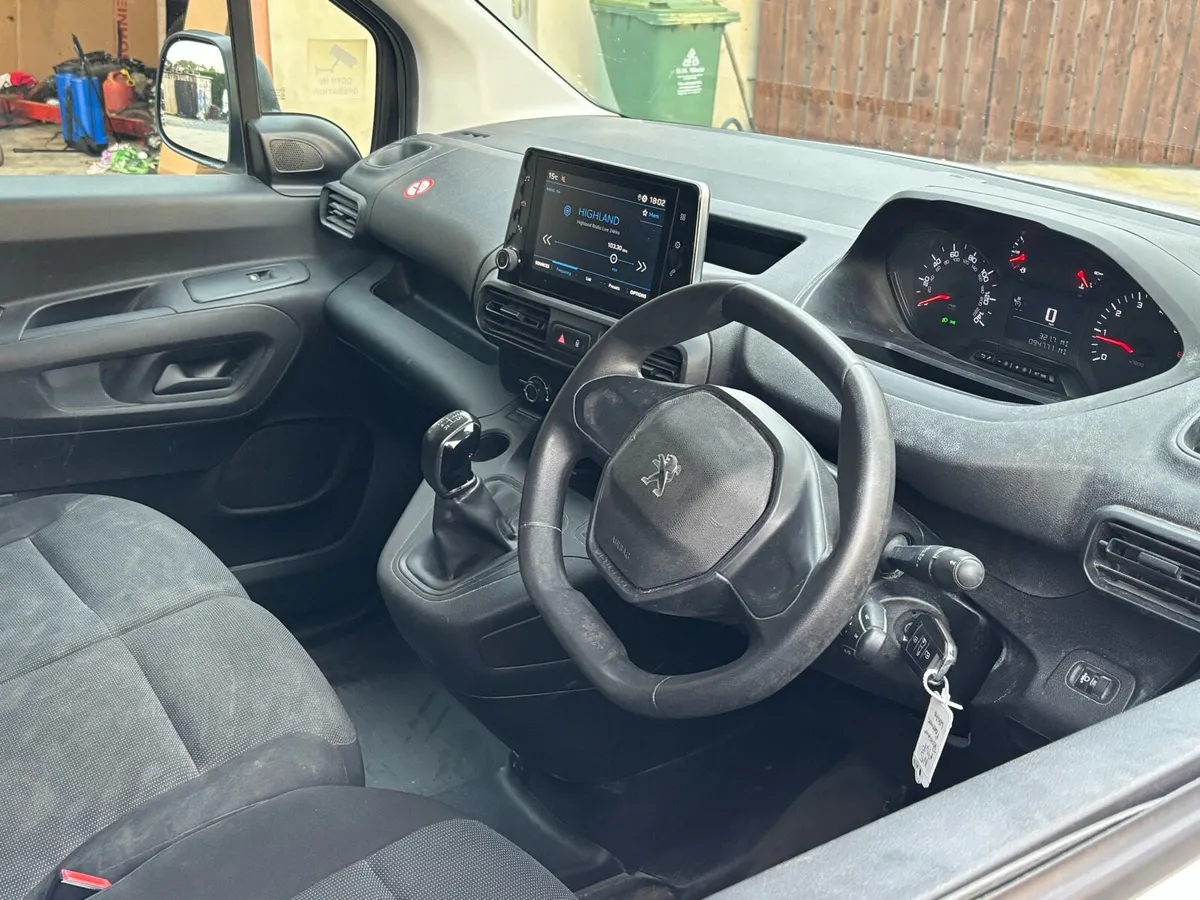 2020 Peugeot partner - Image 4