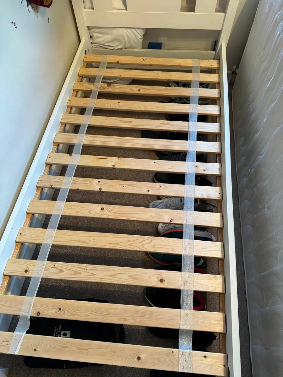 Single bedframe - Image 2