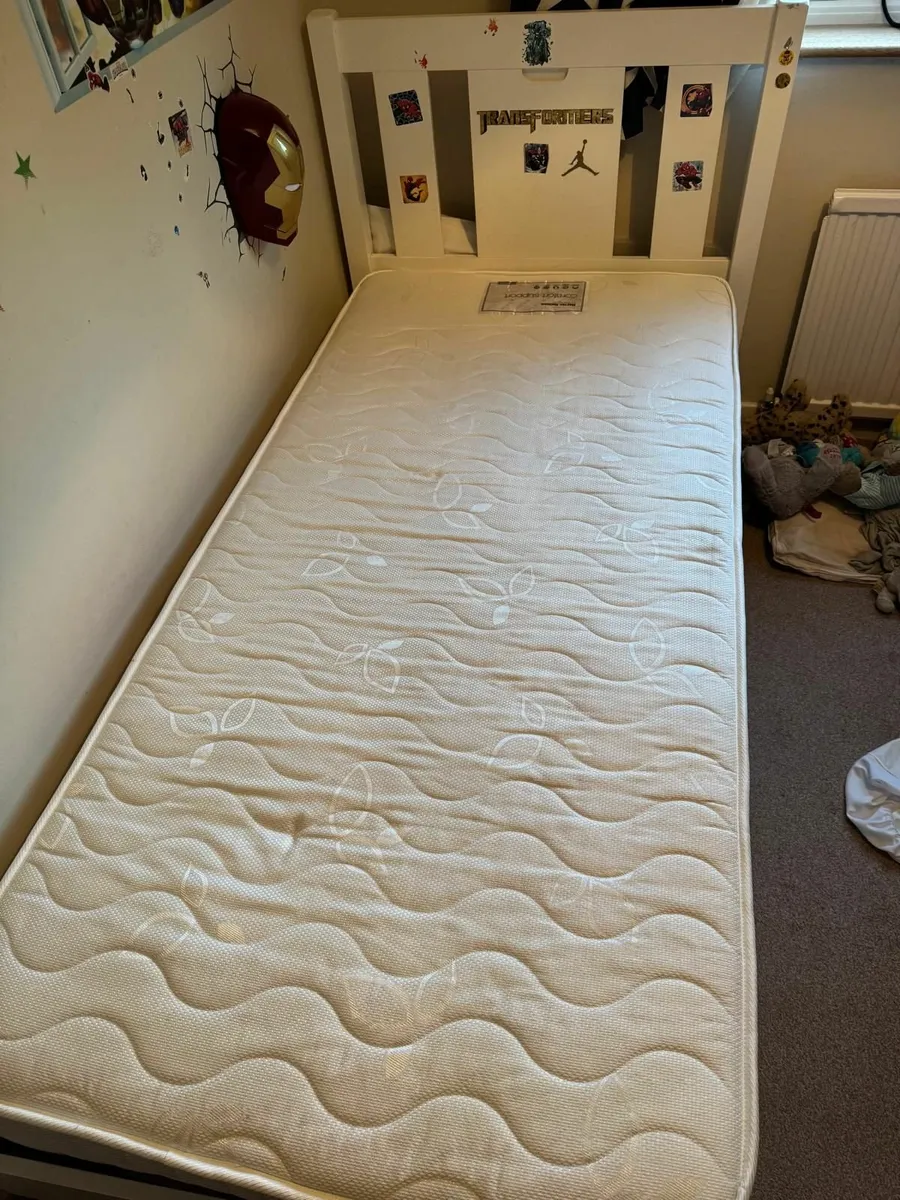 Single bedframe - Image 3
