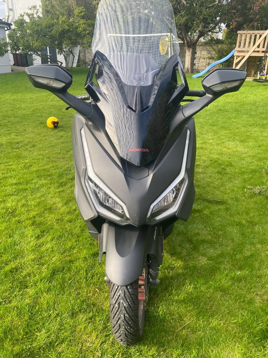 Honda Forza 125 SE - Image 1