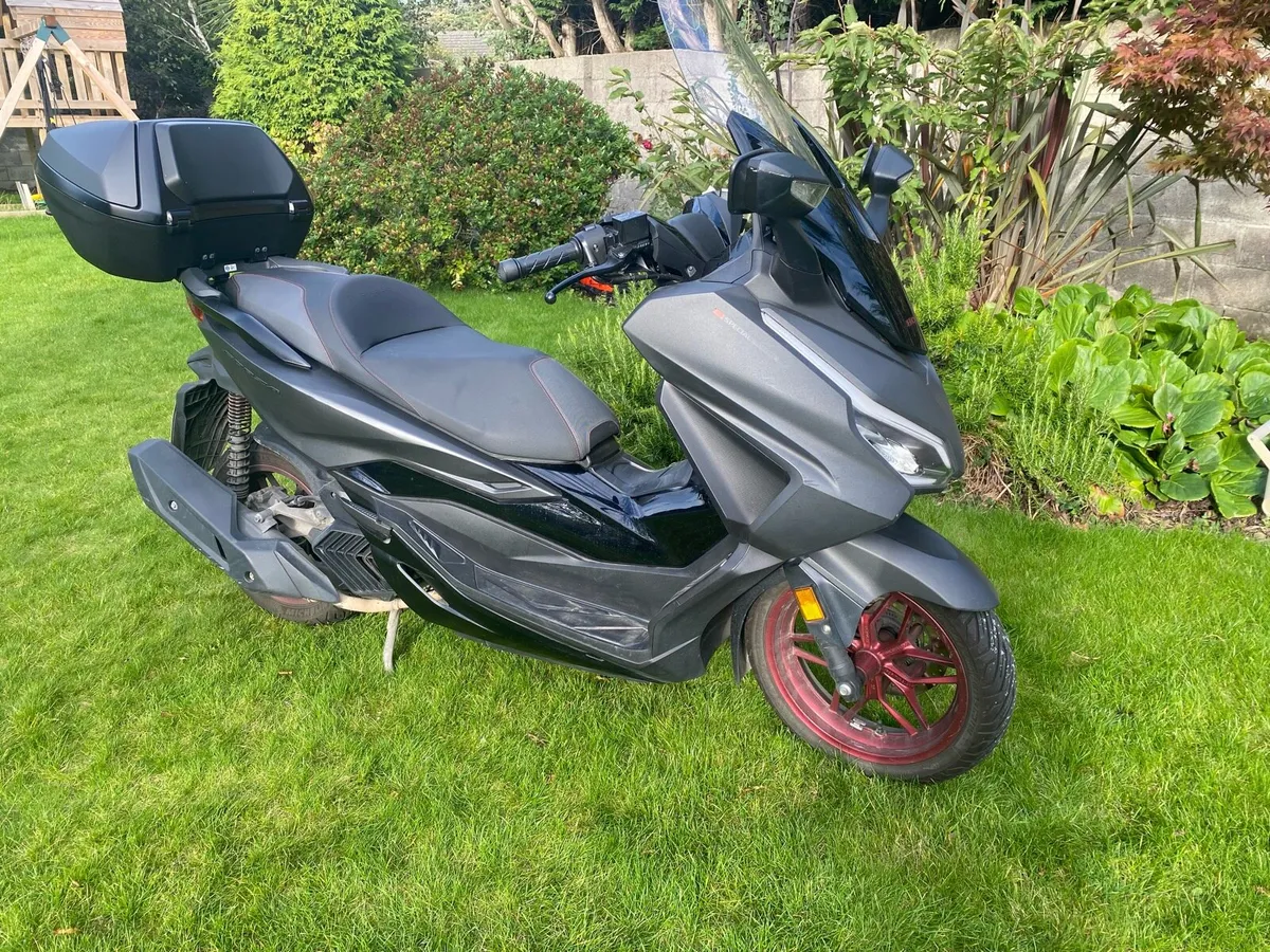 Honda Forza 125 SE - Image 2