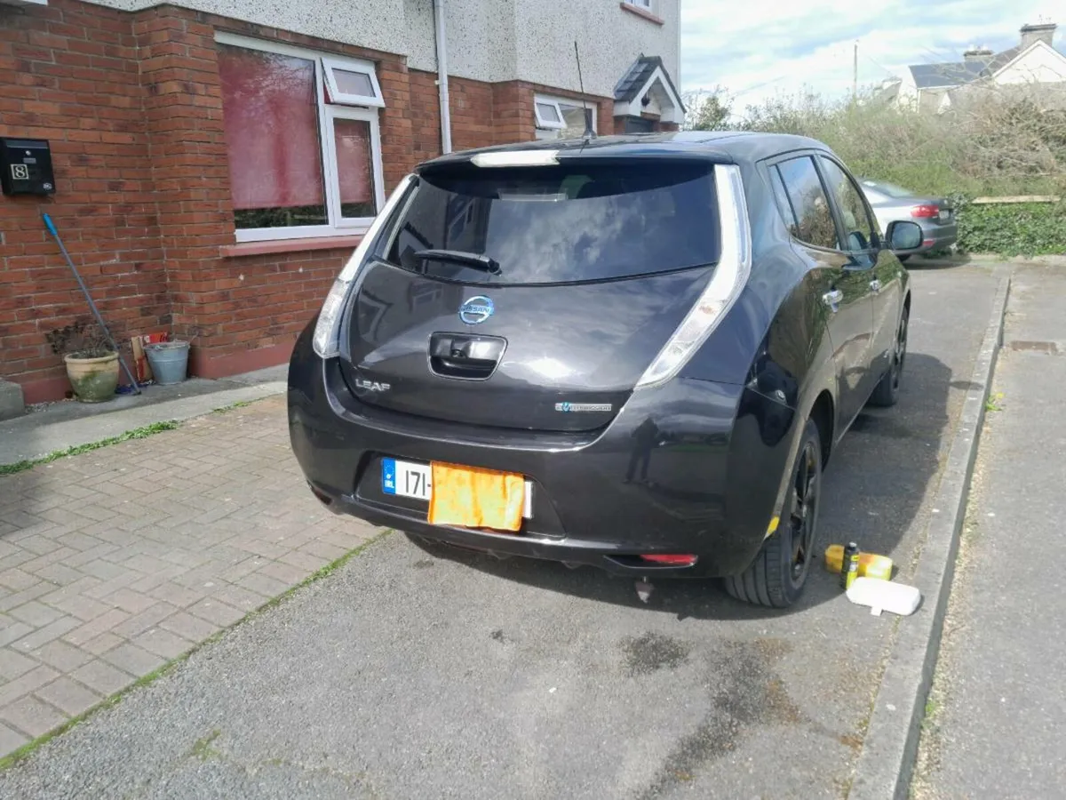 Nissan leaf 2017 limited black edition - Image 2