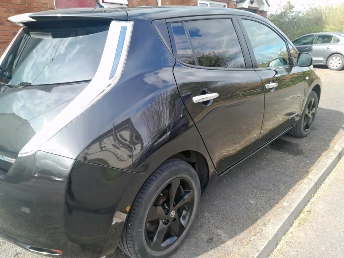 Nissan leaf 2017 limited black edition - Image 3