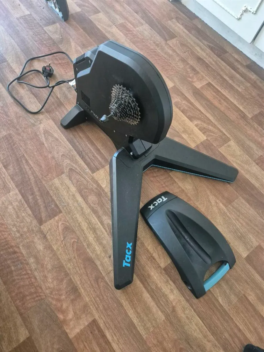 Flux 2 Turbo smart trainer - Image 1