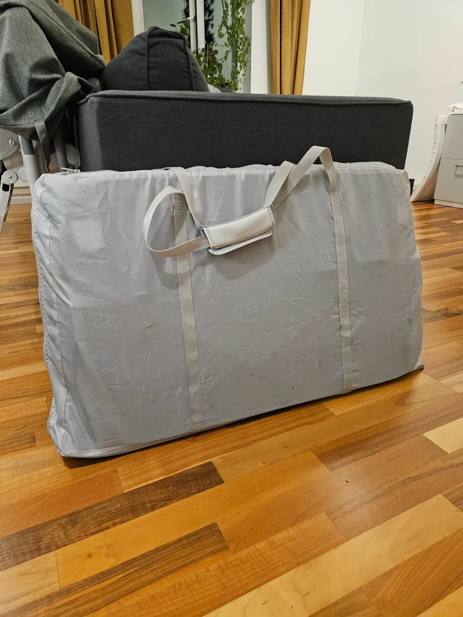 Tutti Bambini Cosleeper Crib - Image 4