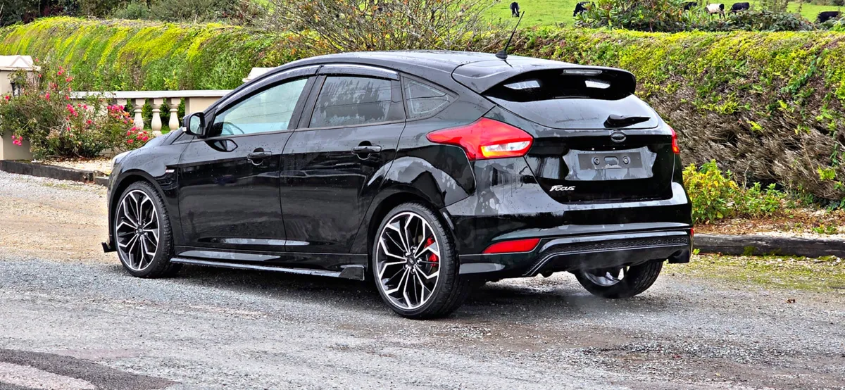Ford Focus St Line 171 Low Mileage - Image 2