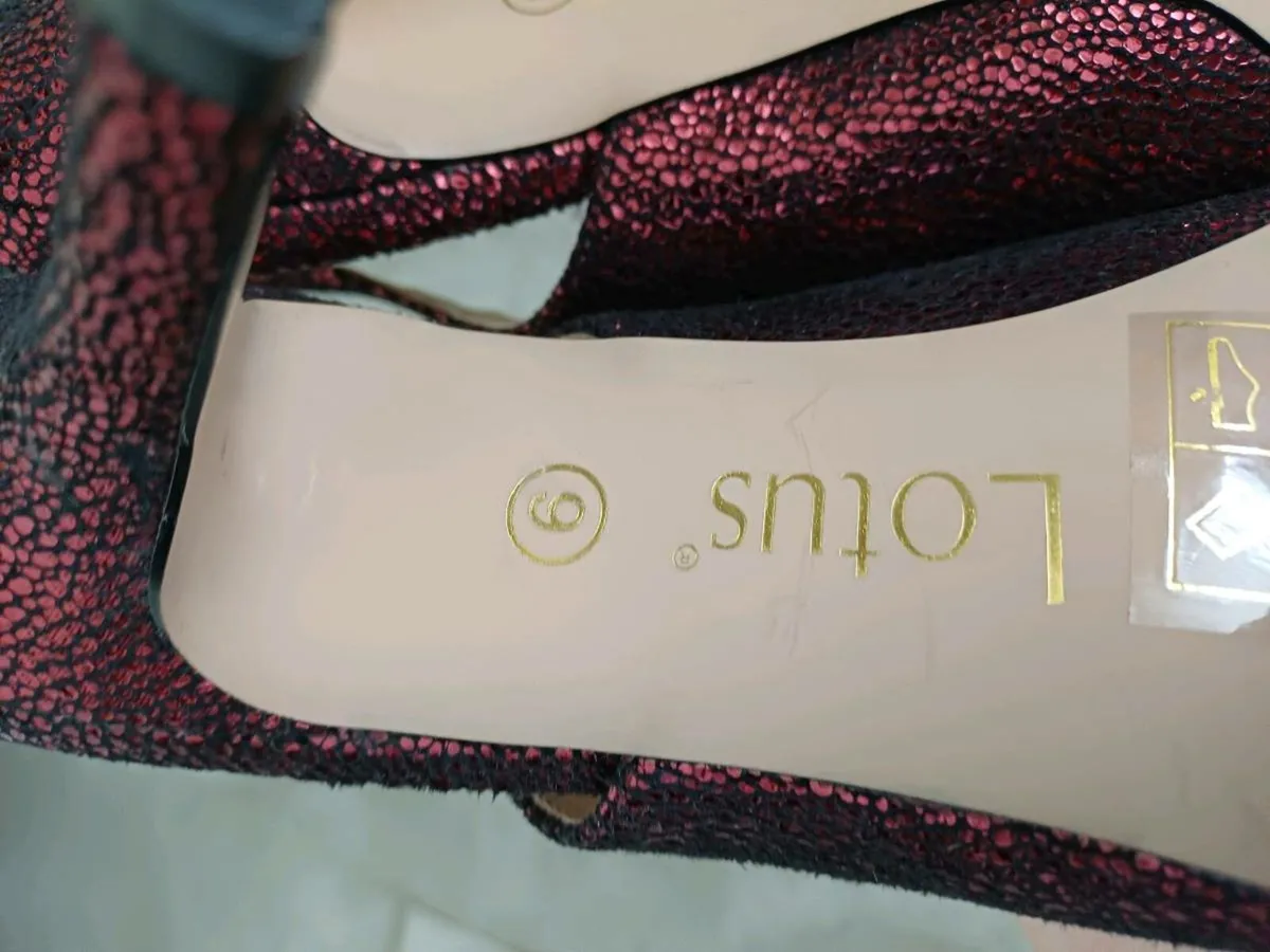 Shoes - Image 4