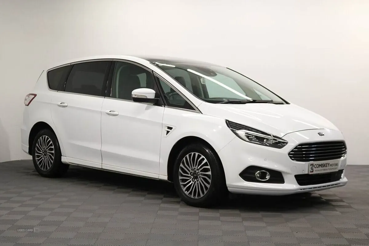 Ford S-Max Ecoblue Titanium - Image 1