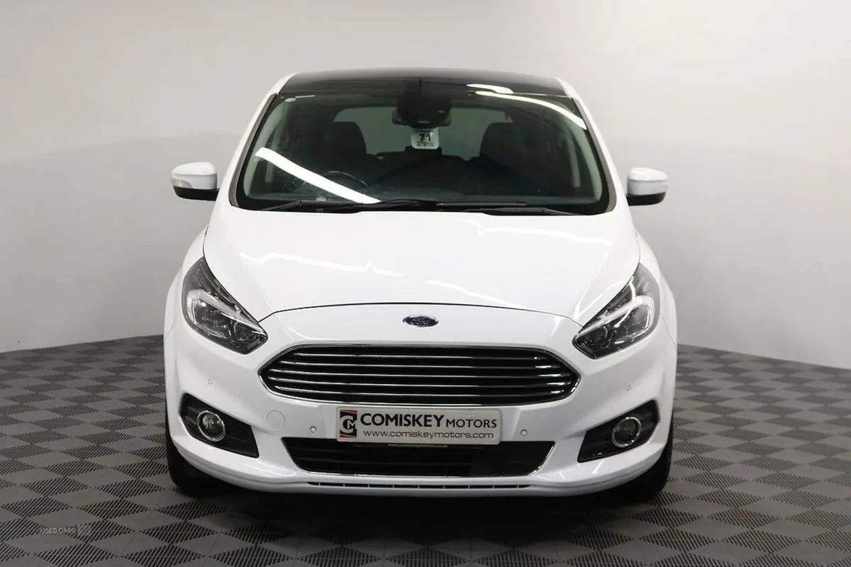 Ford S-Max Ecoblue Titanium - Image 2
