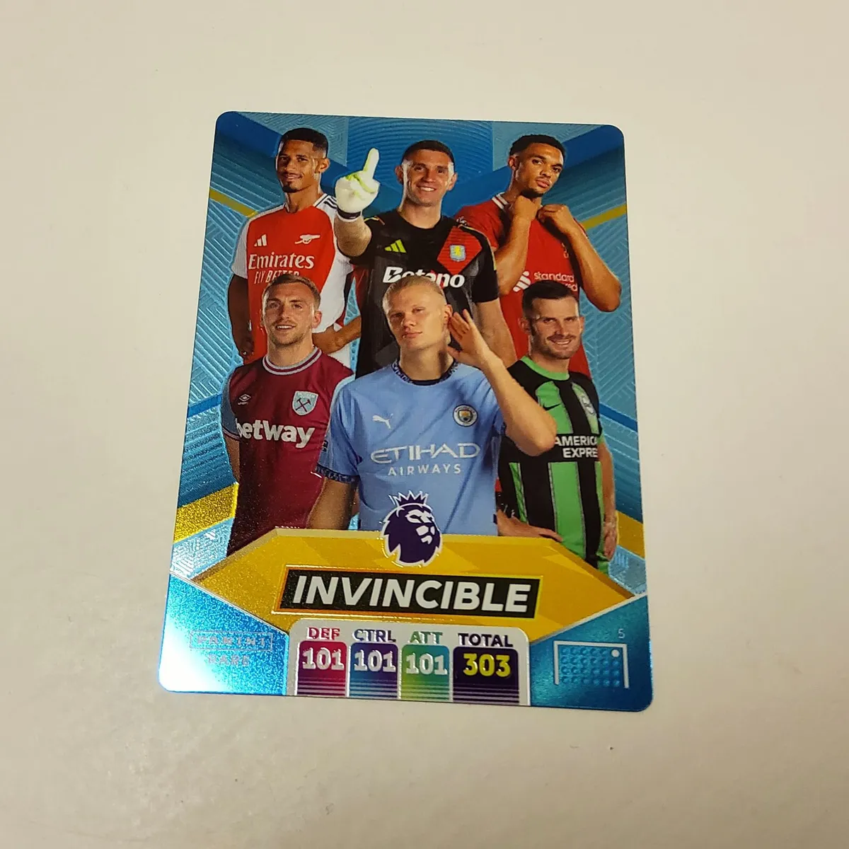 INVINCIBLE SAPPHIRE - NR.5  Panini Adrenalyn XL
