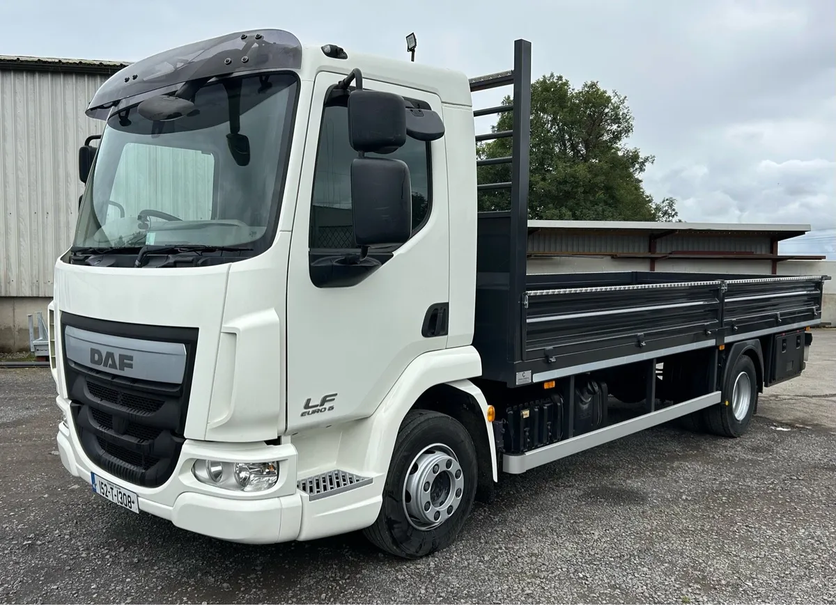 DAF 12ton Dropside flat bed - Image 1