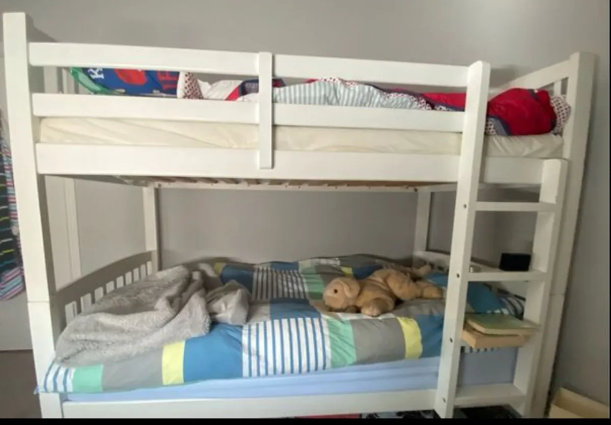 Bunk bed - Image 1