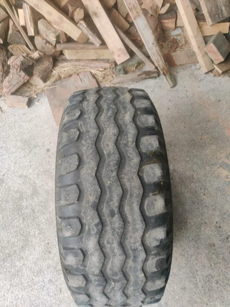 Tyre 11.5/80/15.3 - Image 2