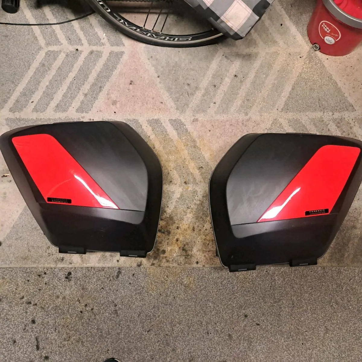 GENUINE OEM YAMAHA PANNIERS TRACER 9GT - Image 1