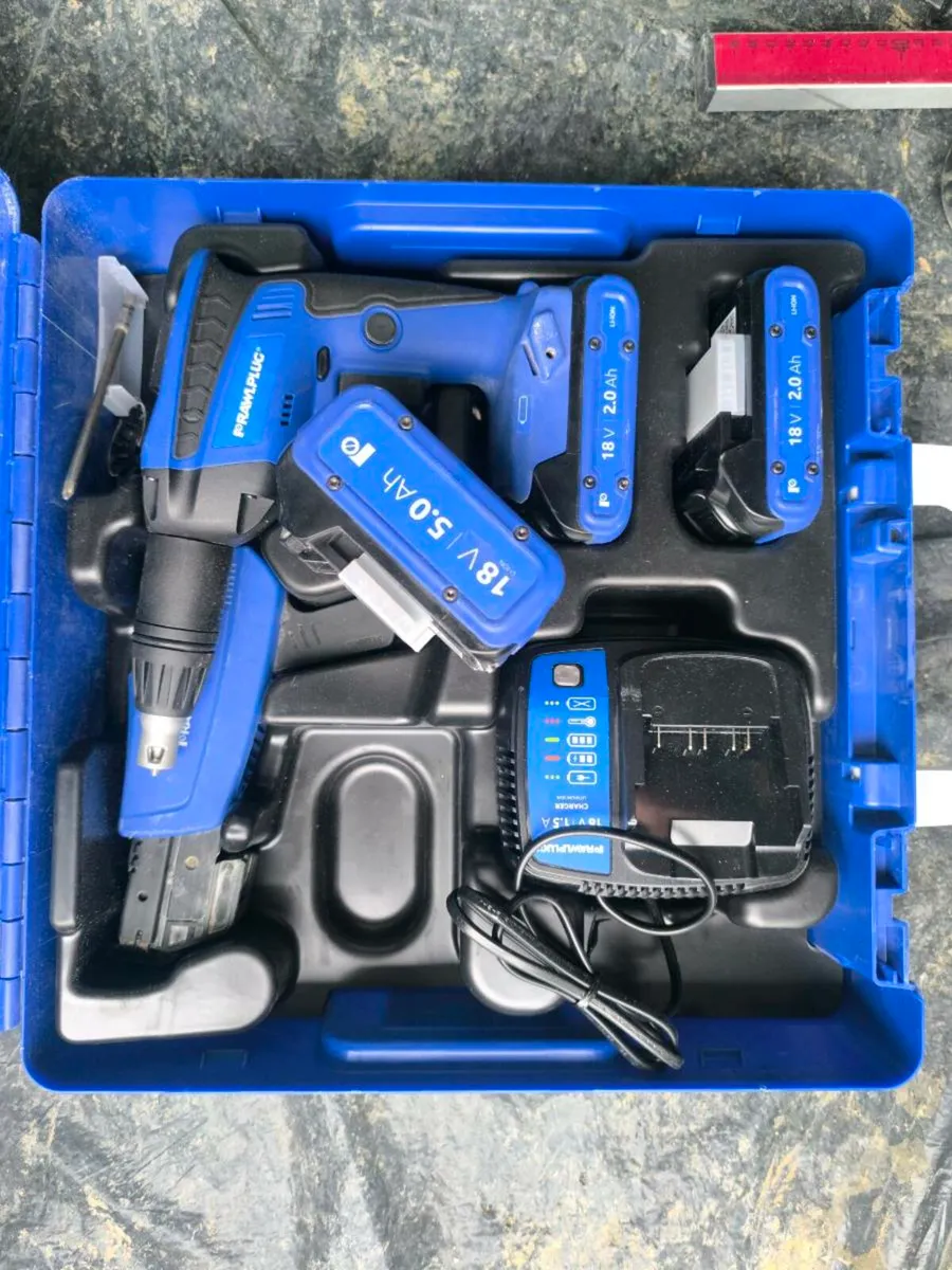 Rawlplug drywall screw gun
3 batteries - Image 2