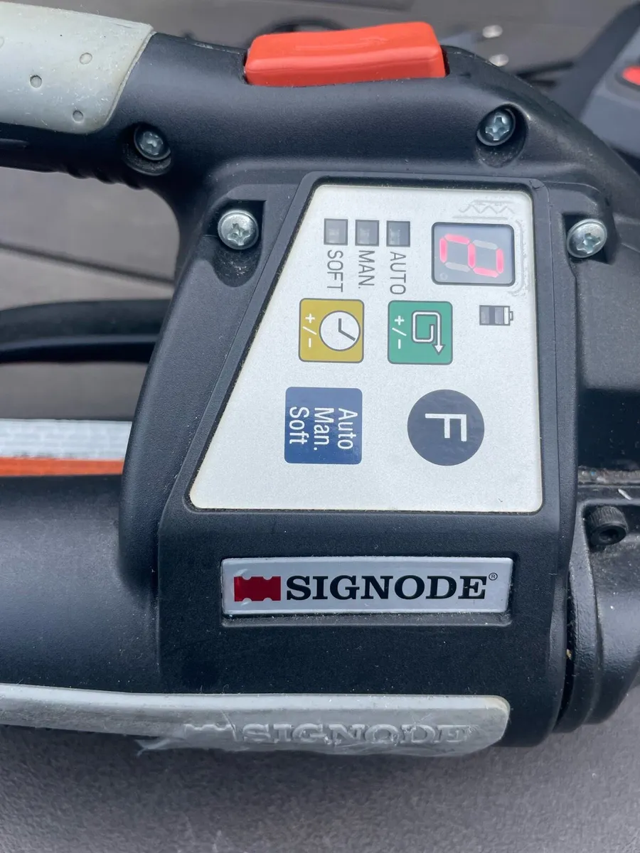 Signode BXT2 14volt lithium 16mm Strapping tool - Image 3