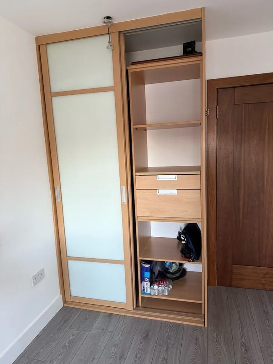 wardrobe - Image 3