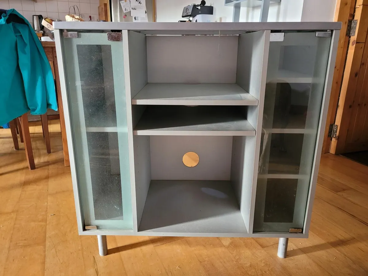 TV unit - Image 1