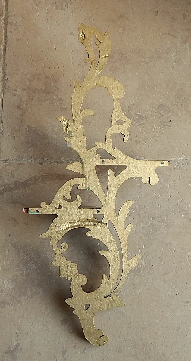 Metal Rococo Style Wall Shelf - Image 4