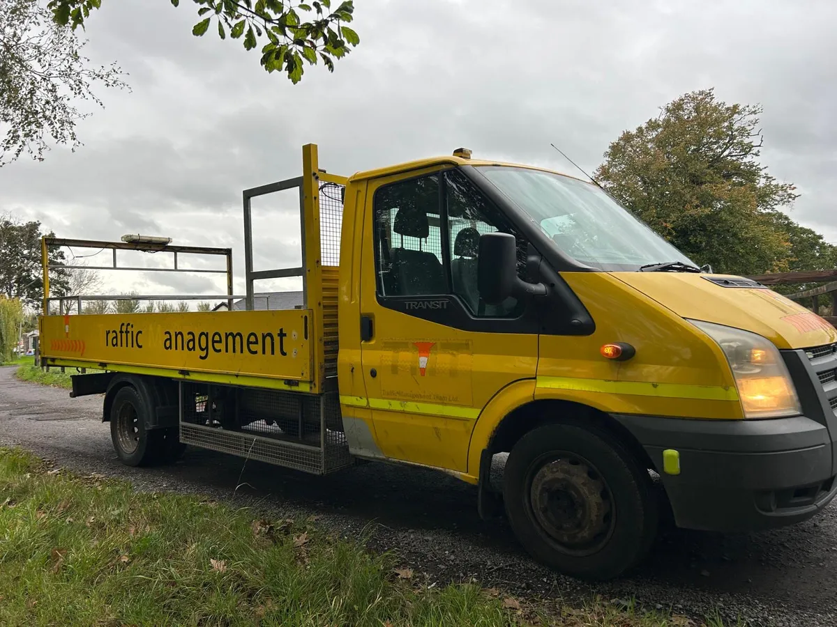 Ford Transit FlatBed 2012 DOE 08/26 - Image 2