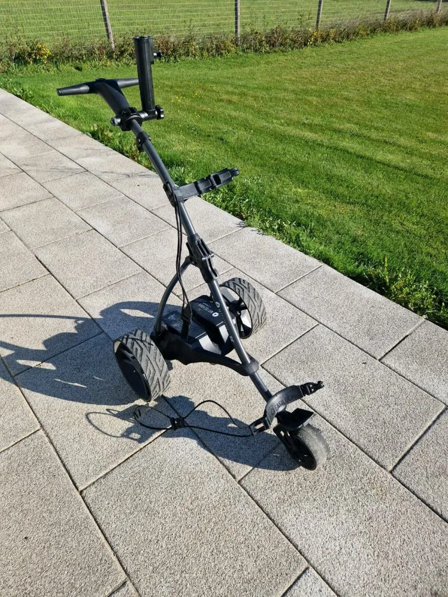 Motocaddy SE Electric Trolley - Image 1