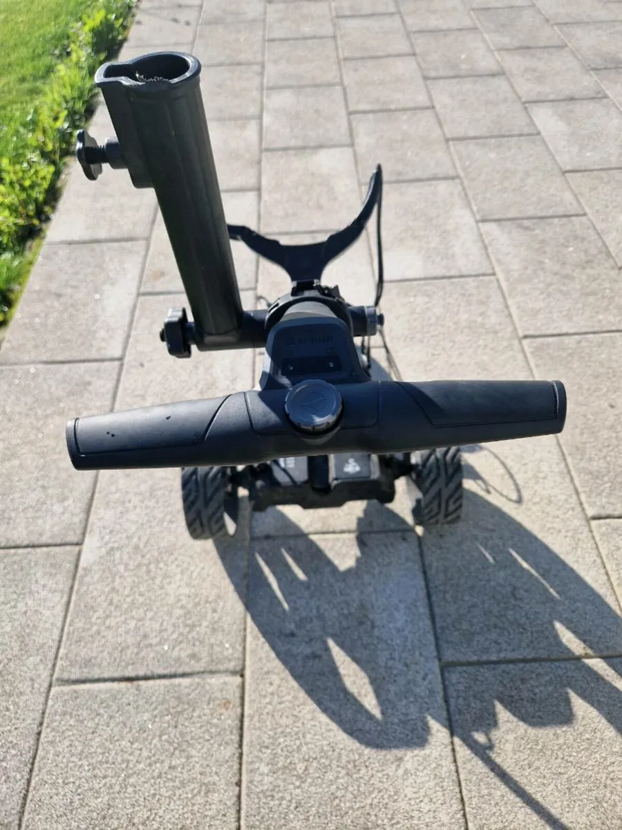 Motocaddy SE Electric Trolley - Image 3