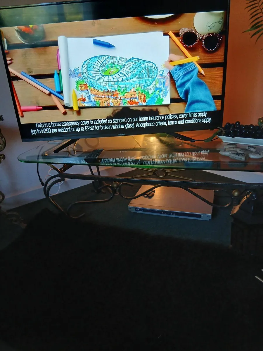 42" FUTURA COLOUR TELIVISION - Image 1
