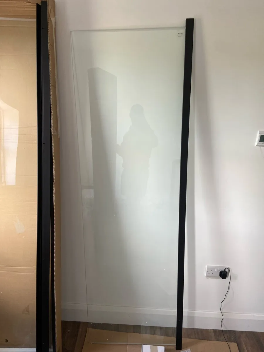 FREE New Shower door Use for parts - Image 3