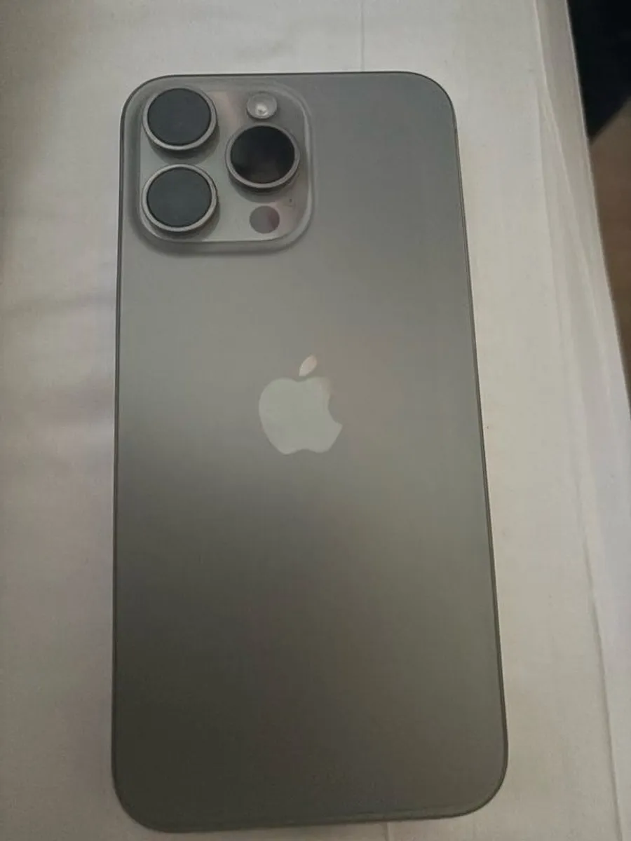 iPhone 15 Pro Max 256GB - Image 2