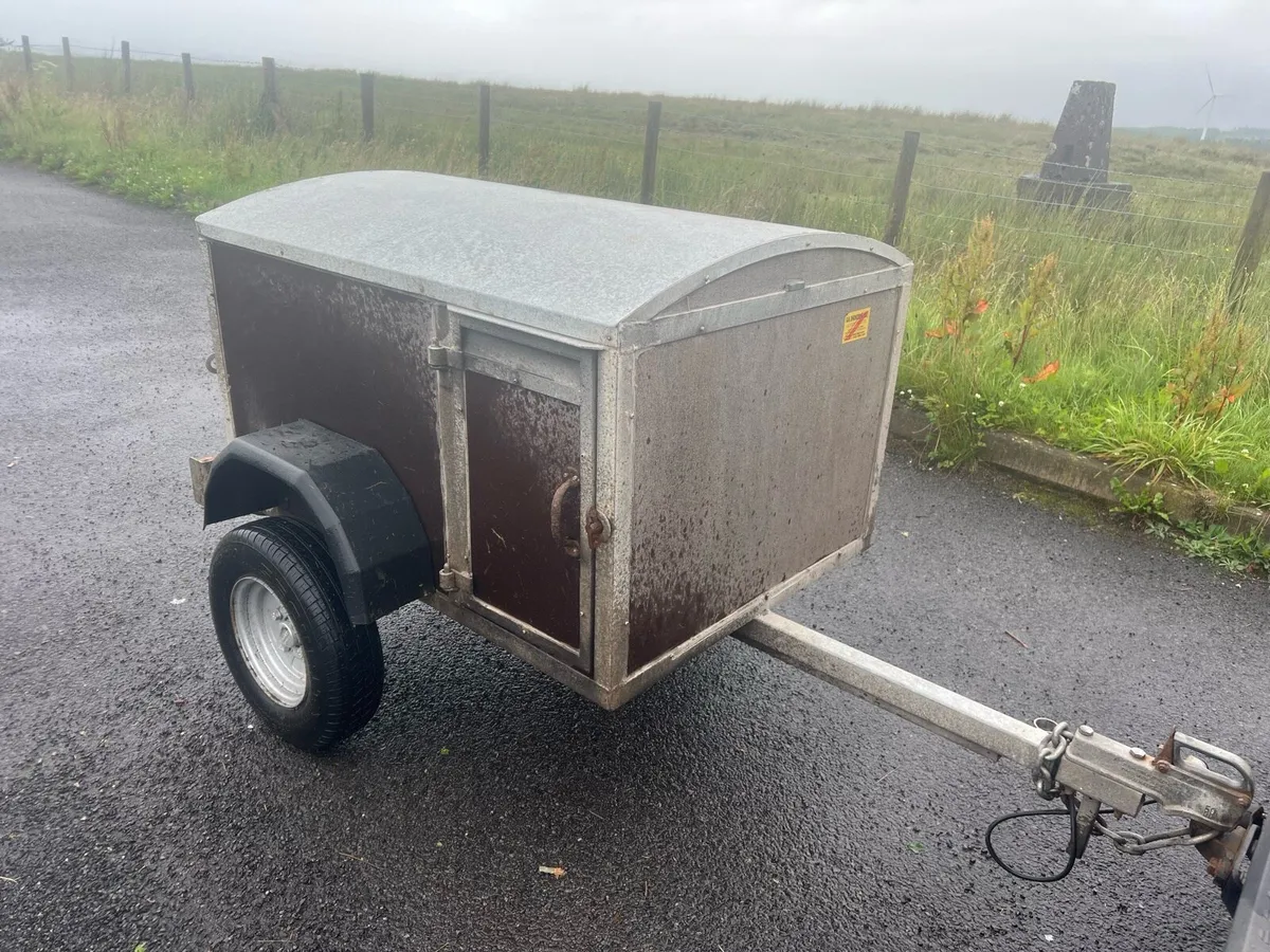 KM DOG TRAILER - Image 1