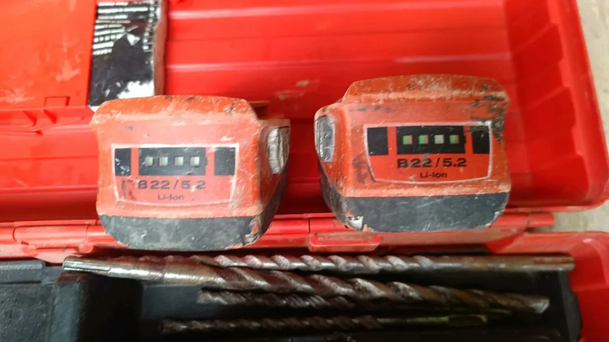 Hilti TE 2 A22 SDS + drill
2 batteries 5.2Ah - Image 3