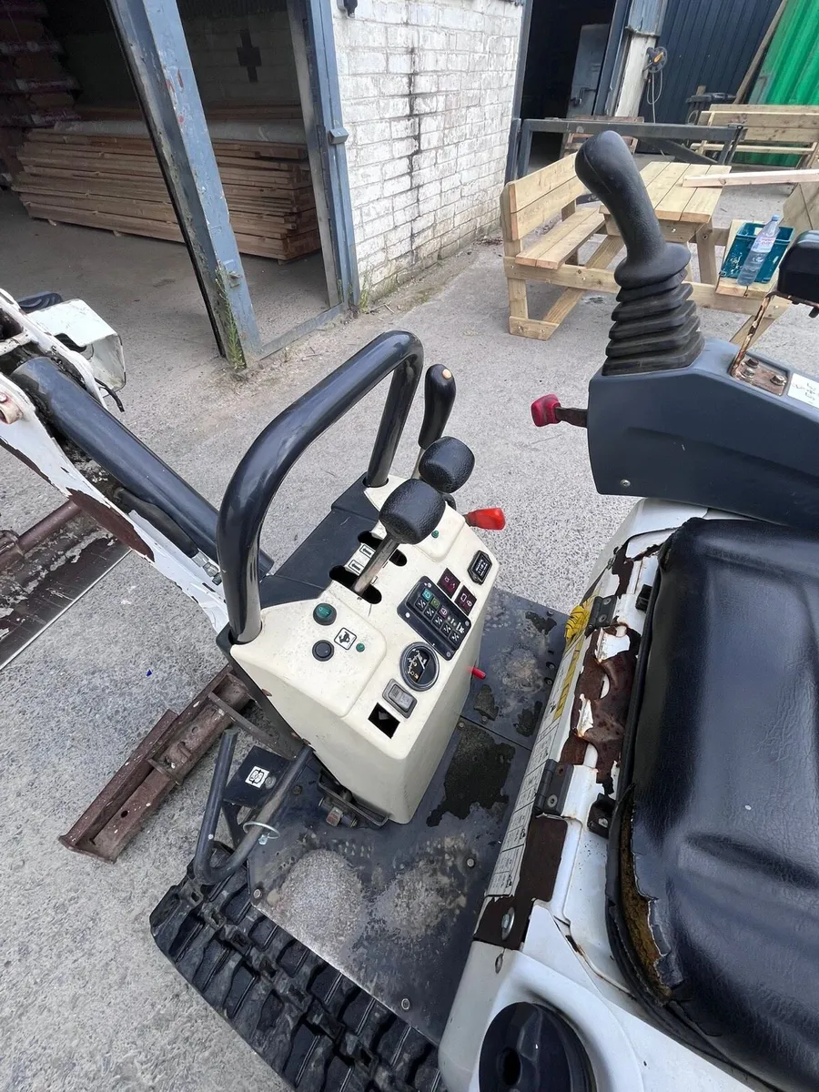 Bobcat E-10 - Image 4